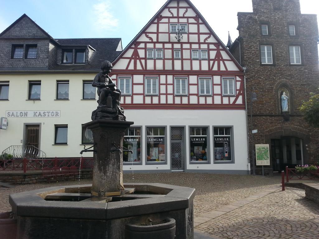Pension "Am Markt" Treis-Karden Exterior foto